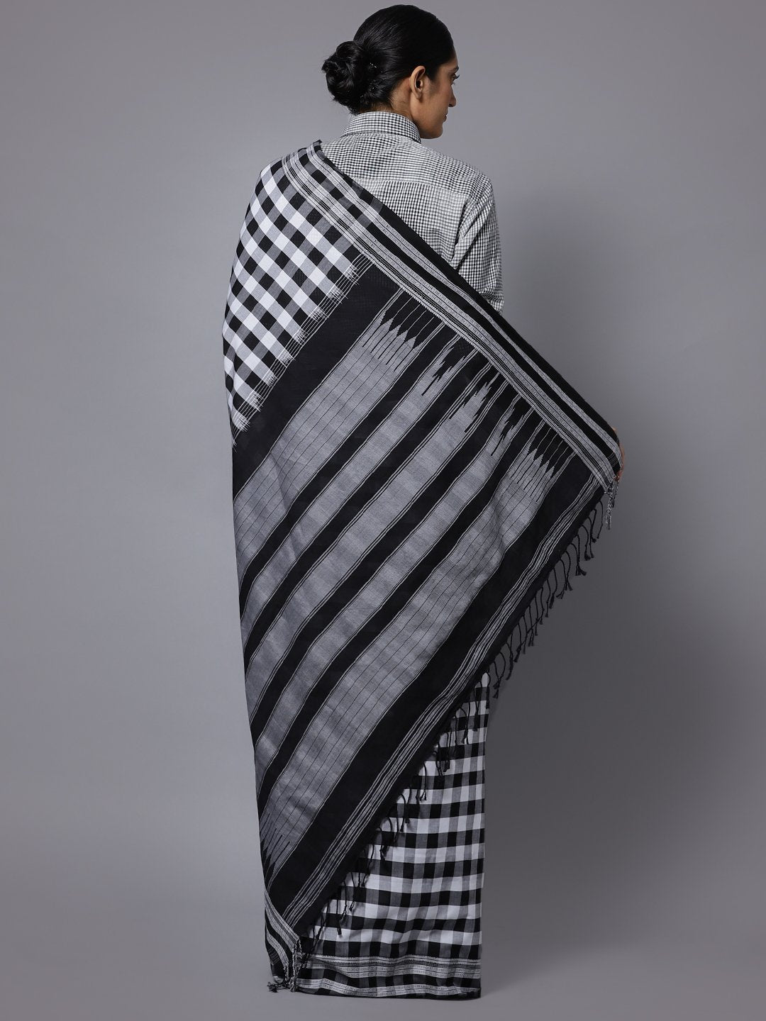 Black white checks ilkal handloom saree